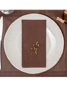 SERVILLETA 40X40 cm PUNTA PUNTA PLEGADO 1/8 AMERICANO MARRON (24 paquetes X 50 unidades)