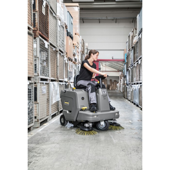 BARREDORA-ASPIRADORA KARCHER KM 85/50 R Bp